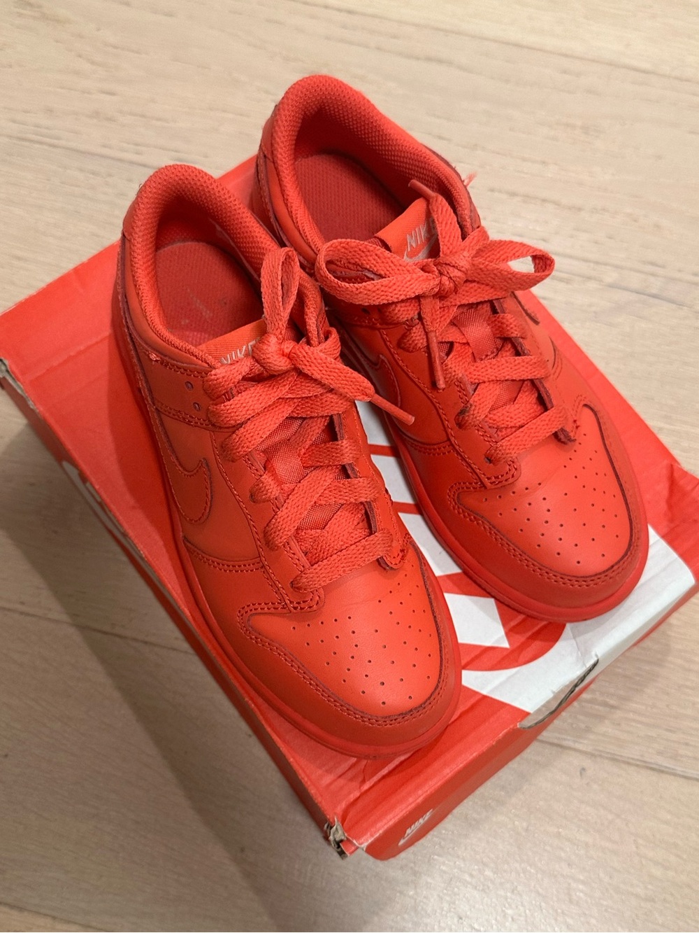 Nike Dunks Low - Picture 5 of 8
